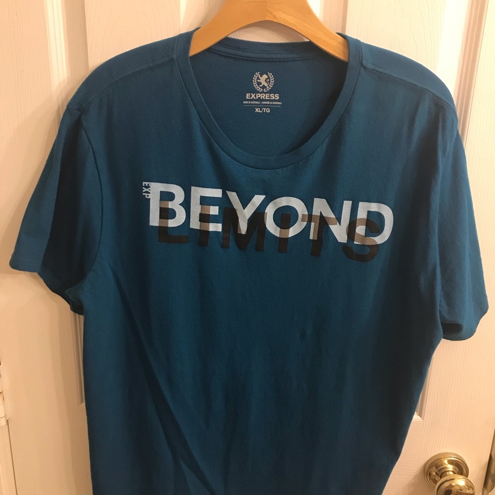 Express graphic tee